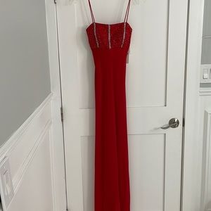 NWT Betsy & Adam by Linda Bernell Womens Red Gown